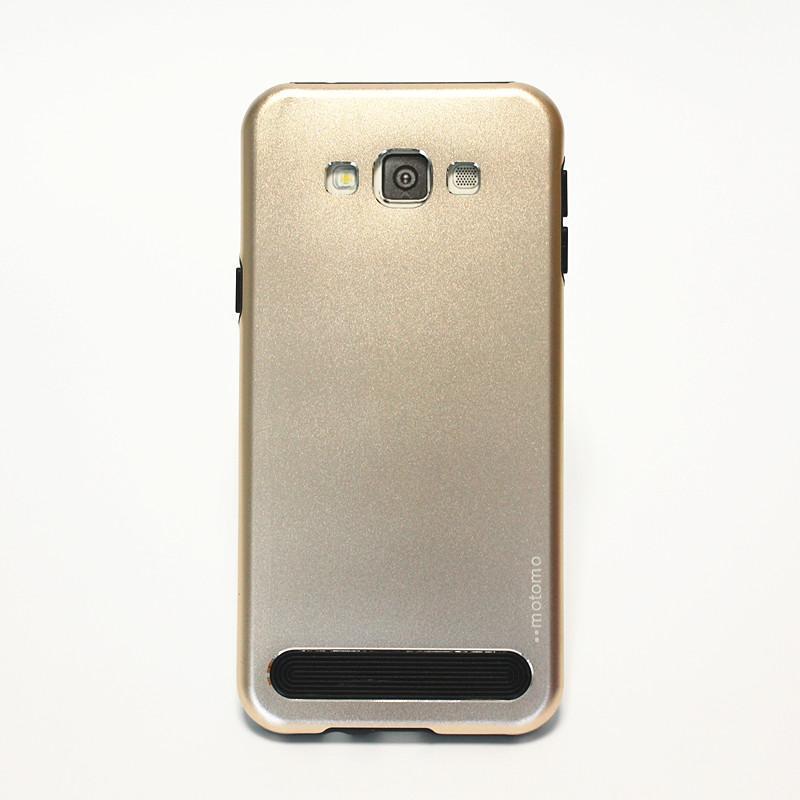 Ốp Lưng Samsung Galaxy J5 Chống Sốc Lưng Nhôm Hiệu Motomo kiểu mới giúp chống va chạm tốt nhất cho chiếc điện thoại của bạn mà còn làm cho chiếc Samsung J5 trở nên mạnh mẽ, cứng cáp.