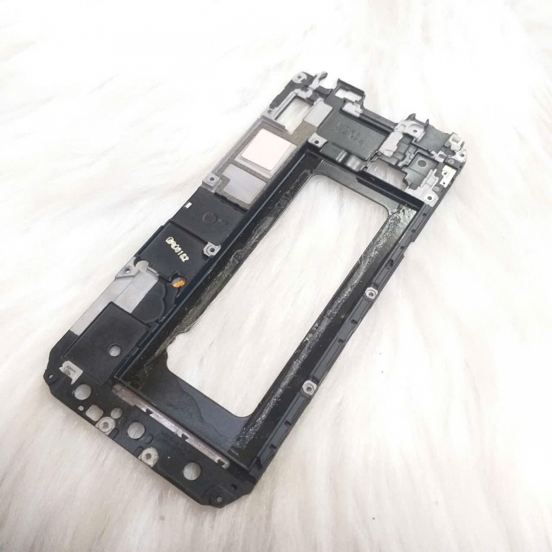 Khung Sườn Benzen Sườn Màn Hình Samsung S6 Active Zin Tháo Máy
