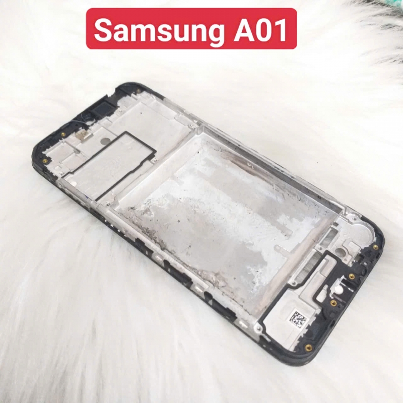Khung Sườn Màn Hình Samsung Galaxy A01 Zin Tháo Máy Lấy Liền 