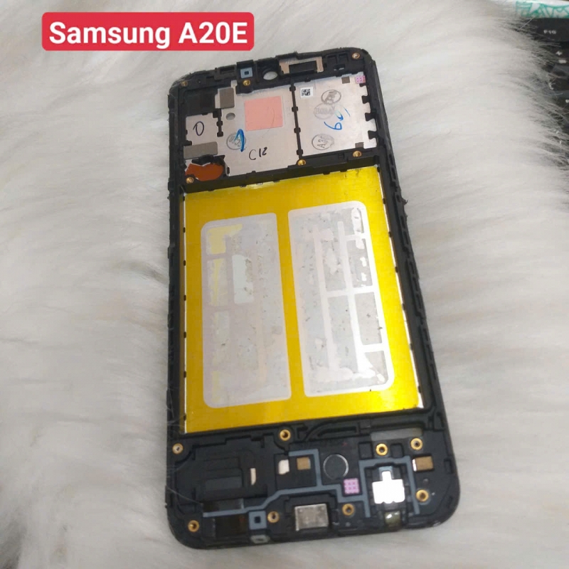 Khung Sườn Màn Hình Samsung Galaxy A20E Zin Tháo Máy Lấy Liền 