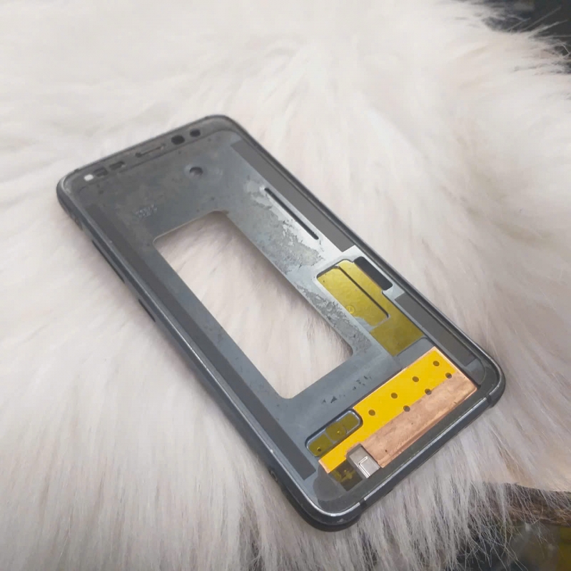 Khung Sườn Benzen Sườn Màn Hình Samsung S8 Active Zin Tháo Máy
