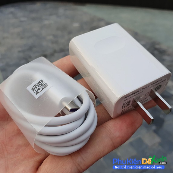 Bộ Cóc Sạc Sạc Huawei Honor 10 Chính Hãng Huawei  Được Nhập Tại Hãng Với Chất Liệu Tốt Đẹp Sang Trọng, Bộ Sạc Huawei Honor 10 Chính Hãng cung  cấp nguồn điện ổn định cho chiếc dế yêu của bạn.