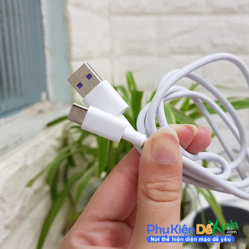 Dây Cáp Sạc Huawei Chuẩn Type C Chính Hãng Huawei Cáp Sạc Huawei Chuẩn Type C Chính Hãng cung cấp mức năng lượng cao hơn rất nhiều, lên đến 5V và 2A, so với mức 5V và 1,8A của phiên bản USB trước đó.