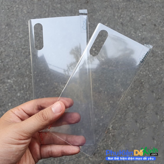 Miếng Dán Mặt Sau Samsung Galaxy Note 10 Hiệu Gor Chính Hãng được làm bằng chất liệu film cao cấp công nghệ nhật bản giúp chống trầy xước rất hiệu quả, ôm trọn đường cong của máy.