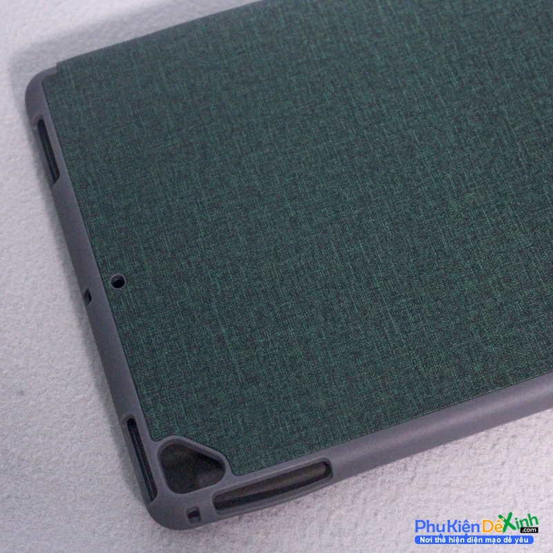 Bao Da iPad Air 2 Hiệu Mutural Design Case Chính Hãng được thiết kế 2 bề mặt vải cùng màu trang trí xung quanh đường viền đen rất chắc chắn, bên trong có lớp đệm thoát nhiệt tốt. 