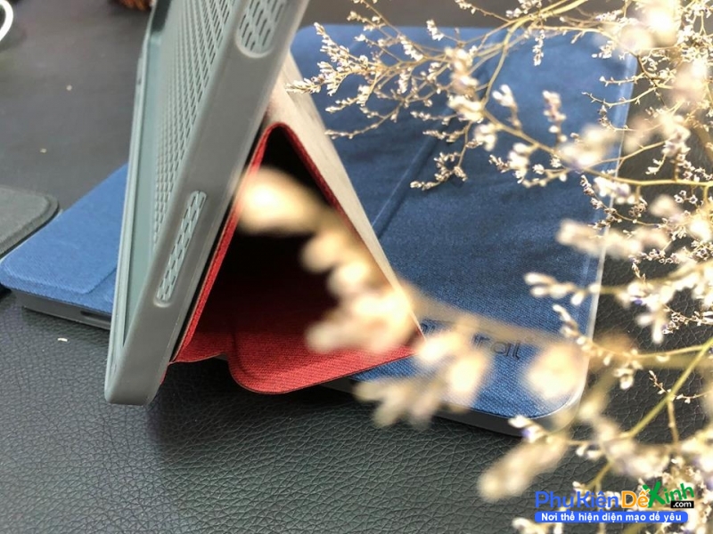 Bao Da iPad Air 3 Hiệu Mutural Leather Case Gập Đứng Chính Hãng Được Thiết Kế 2 Bề Mặt Da Cùng Màu Trang Trí Xung Quanh Đường Viền Đen Rất Chắc Chắn, Bên Trong Có Lớp Đệm Thoát Nhiệt Tốt. 