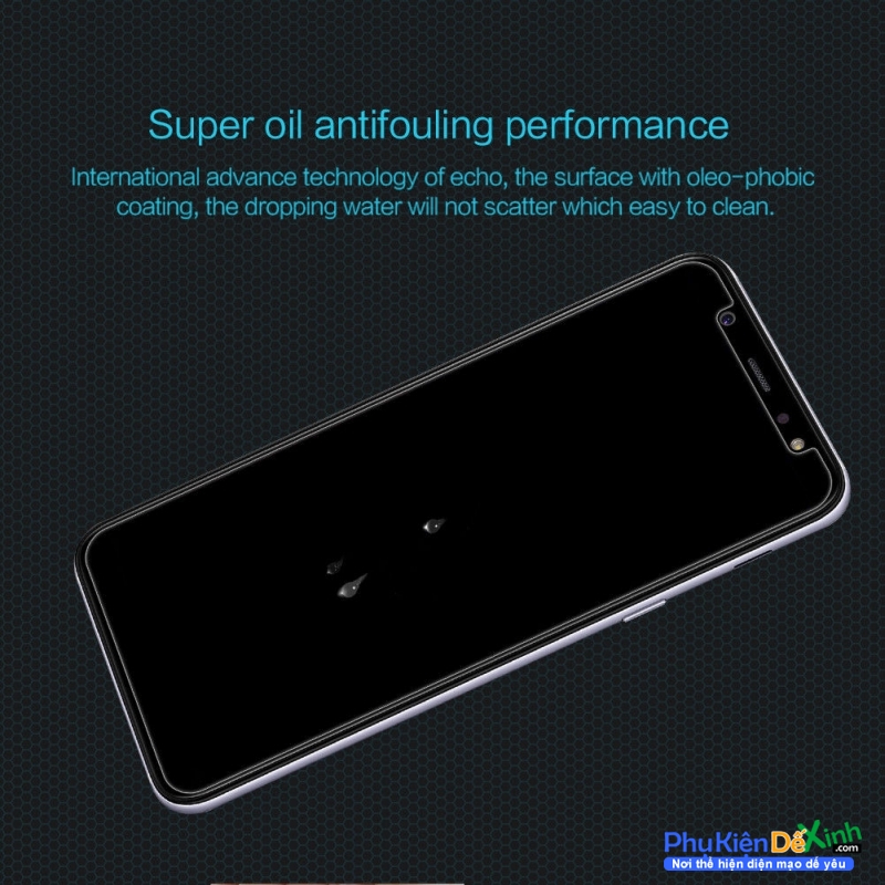 Miếng Dán Kính Cường Lực Samsung Galaxy J8 2018 Nillkin 9H có khả năng chống dầu, hạn chế bám vân tay cảm giác lướt cũng nhẹ nhàng hơn.