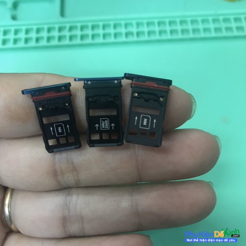 Khay sim, khay thẻ nhớ  Mate 20 Pro Chính Hãng Là Sản Phẩm Không Thể Thiếu Khi Sử Dụng Các Dòng Điện Thoại Nguyên Khối. Một Bộ Phận Quan Trọng, Dễ Sử Dụng, Có Thể Coi Là Phổ Thông Như Vậy Lại Rất Dễ Rơi Gãy