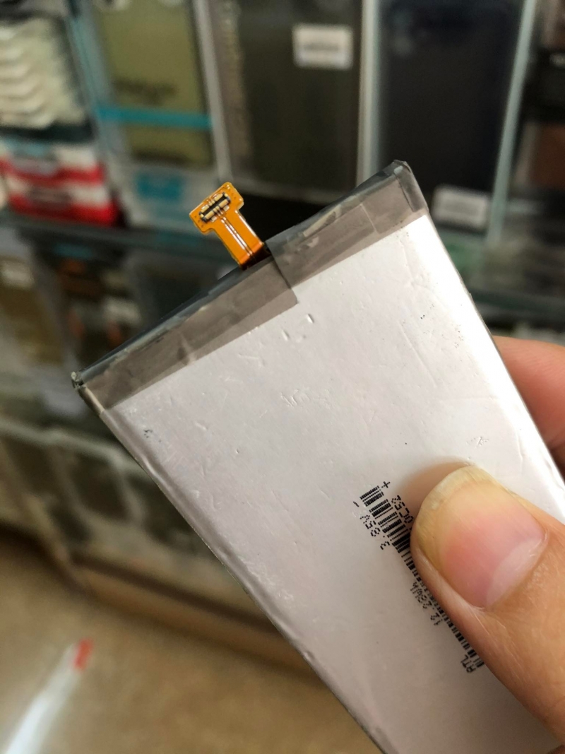 Pin LG V50 THINQ Zin Hãng Chất Lượng bảo hành 3 tháng, pin tốt xài ổn đinh, thời gian giao hàng nhanh, thay thế cho pin phù , đứt gãy hoặc pin cũ.