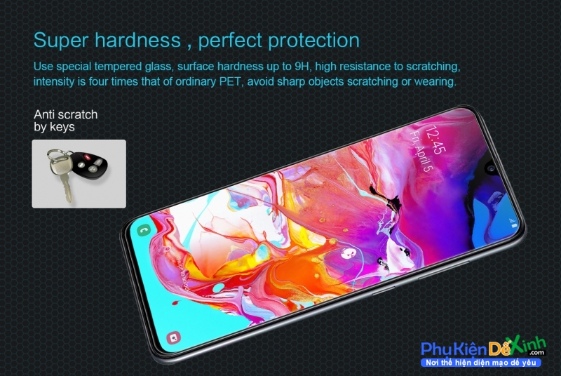 Miếng Dán Kính Cường Lực Samsung Galaxy A70 Nillkin 9H có khả năng chống dầu, hạn chế bám vân tay cảm giác lướt cũng nhẹ nhàng hơn.
