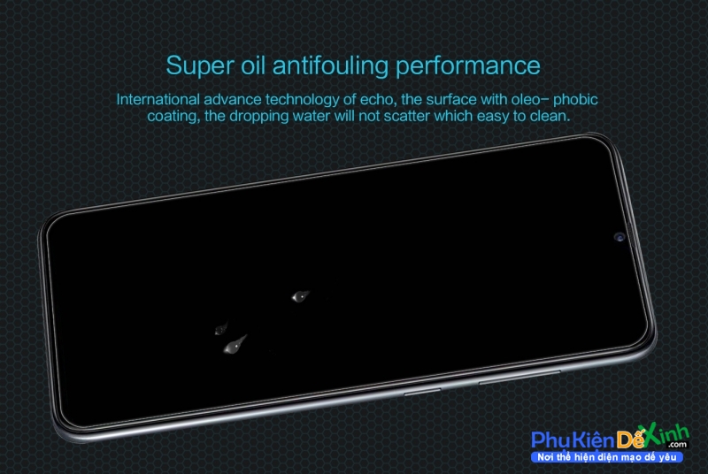 Miếng Dán Kính Cường Lực Samsung Galaxy A70 Nillkin 9H có khả năng chống dầu, hạn chế bám vân tay cảm giác lướt cũng nhẹ nhàng hơn.